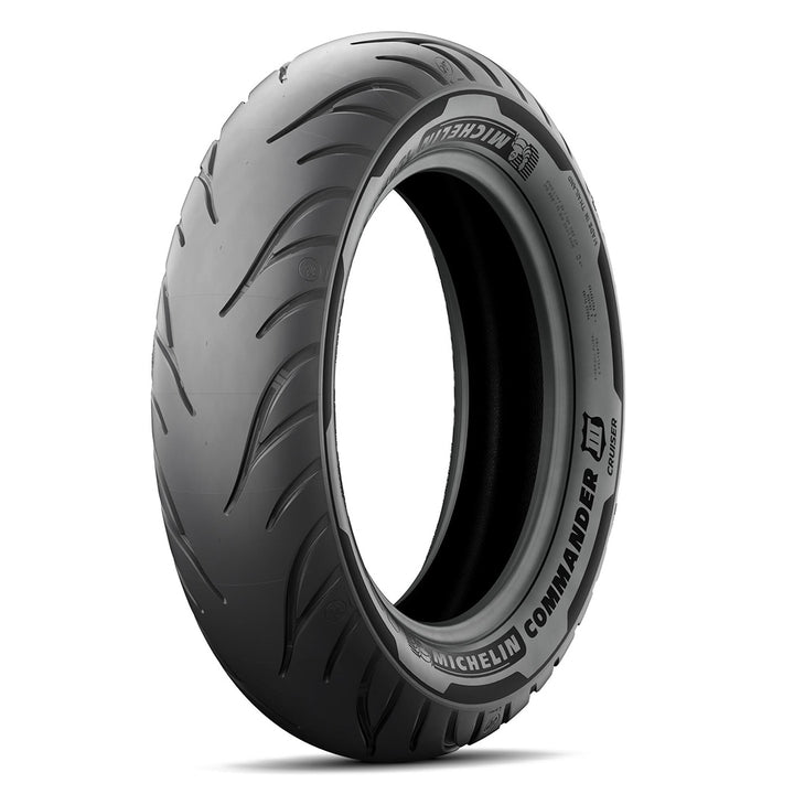 Cruiser tyre for wet weather conditions